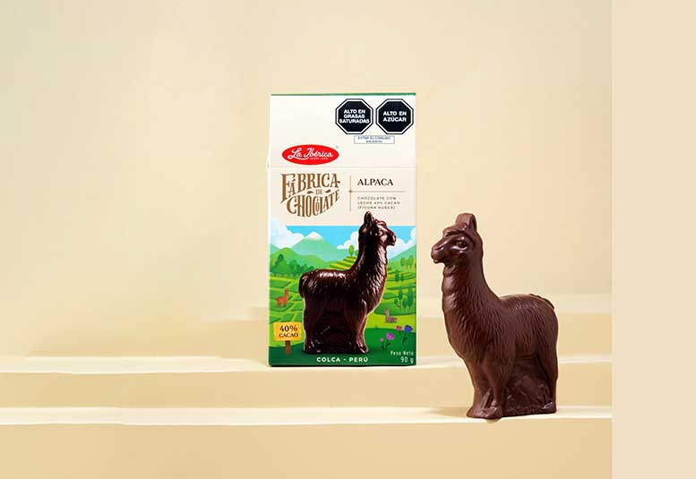 La Ibérica celebra el aniversario de Arequipa con Maca la Alpaca