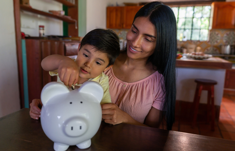 Día del Niño: cinco maneras de inspirar el ahorro en los niños